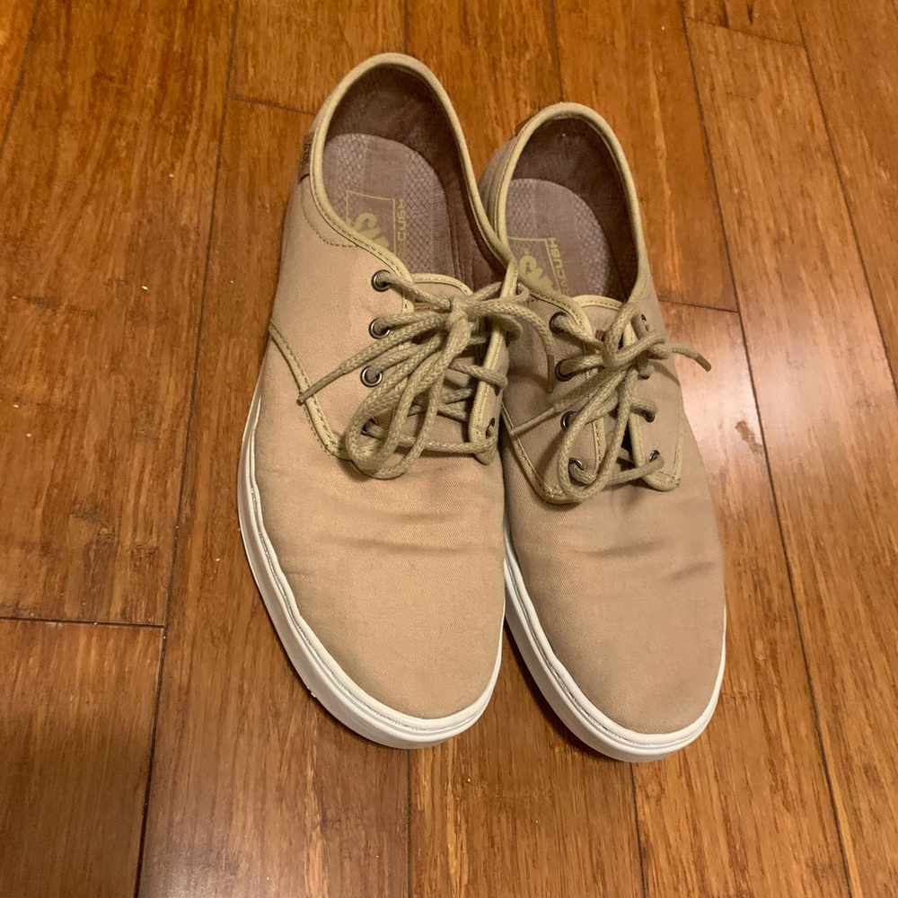 Vans Authentic Men’s Athletic Skate Shoes Size 9.5 Beige